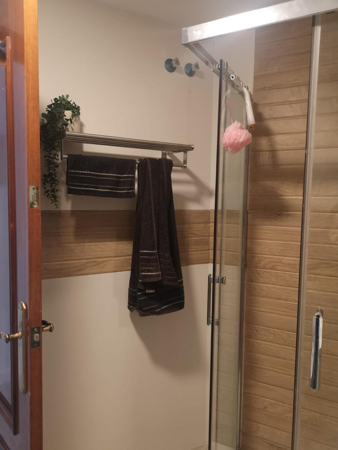 Privatunterkunft Flat With Balcony Ac Direct Bus To Sleeps 7 Málaga