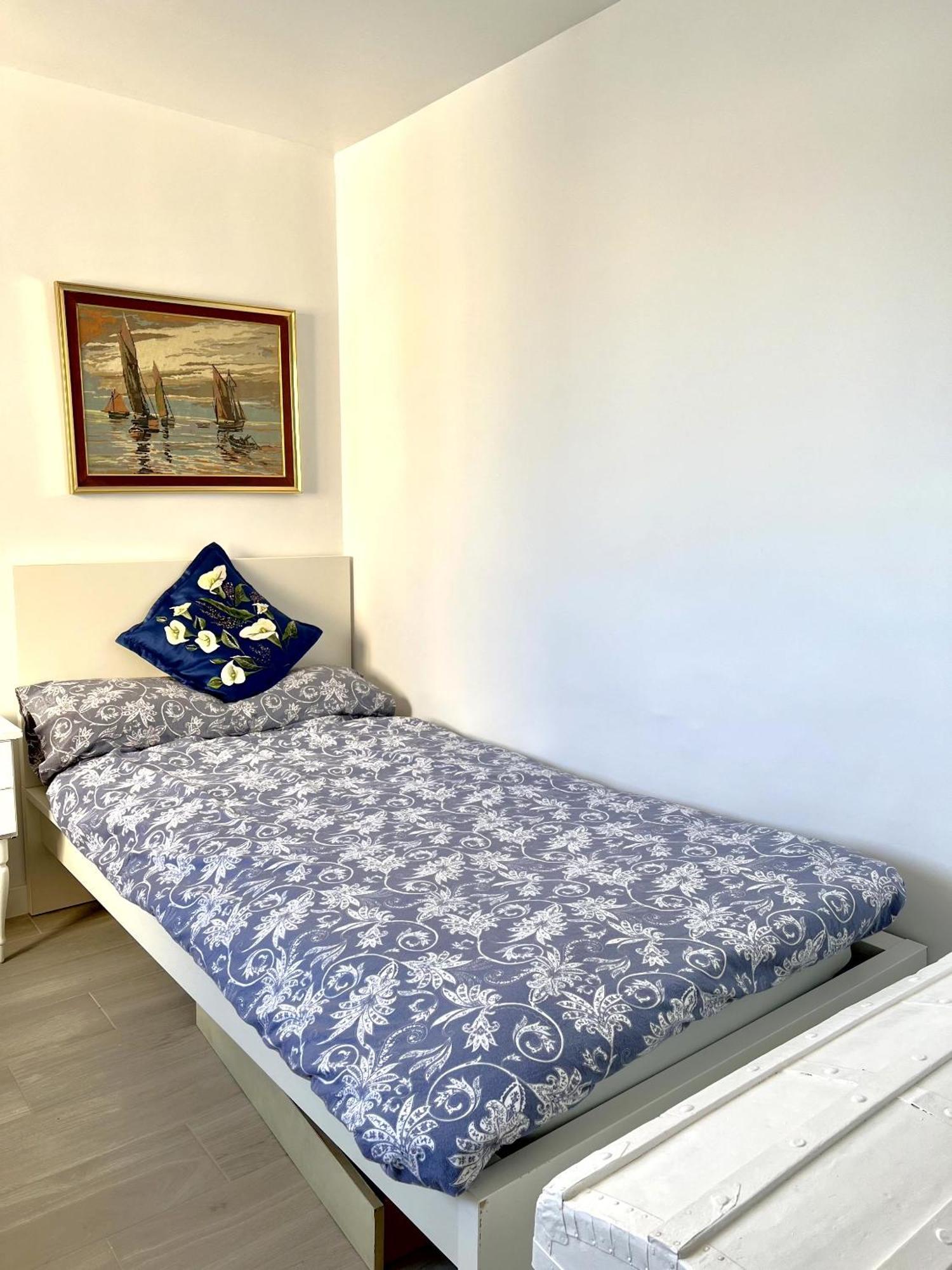 Privatunterkunft Flat With Balcony Ac Direct Bus To Sleeps 7 *
